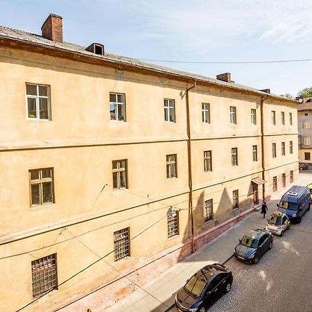 Medova Lägenhet Lviv Exteriör bild